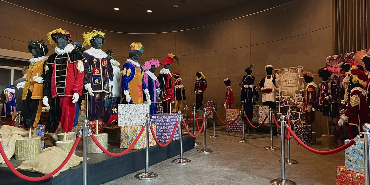 Waterlinie Museum toont uitzonderlijke collectie Sinterklaaspakken