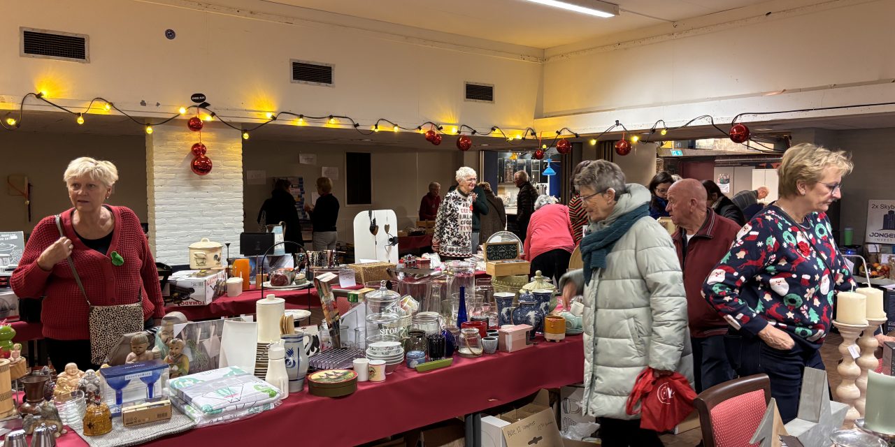 Kerstmarkt haalt geld op voor het goede doel met 150 handgemaakte kerststukken