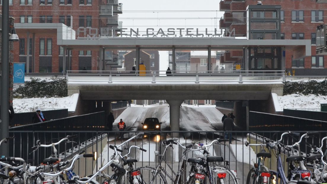 Meer fietsenstallingen bij station Houten na klachten over volle rekken