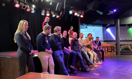 Jongerenavond moet politiek dichter bij jongeren brengen