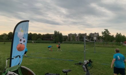 Sportieve Recreatie Houten sport voor het eerst in lange tijd buiten en brengt Houtenaren samen