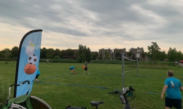 Sportieve Recreatie Houten sport voor het eerst in lange tijd buiten en brengt Houtenaren samen