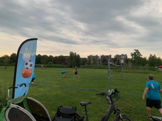 Sportieve Recreatie Houten sport voor het eerst in lange tijd buiten en brengt Houtenaren samen