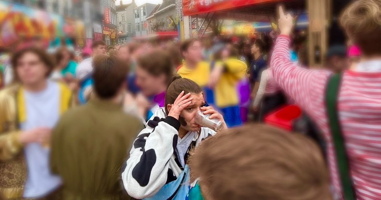 How do party crashers differ from cultural celebrants during Carnival?