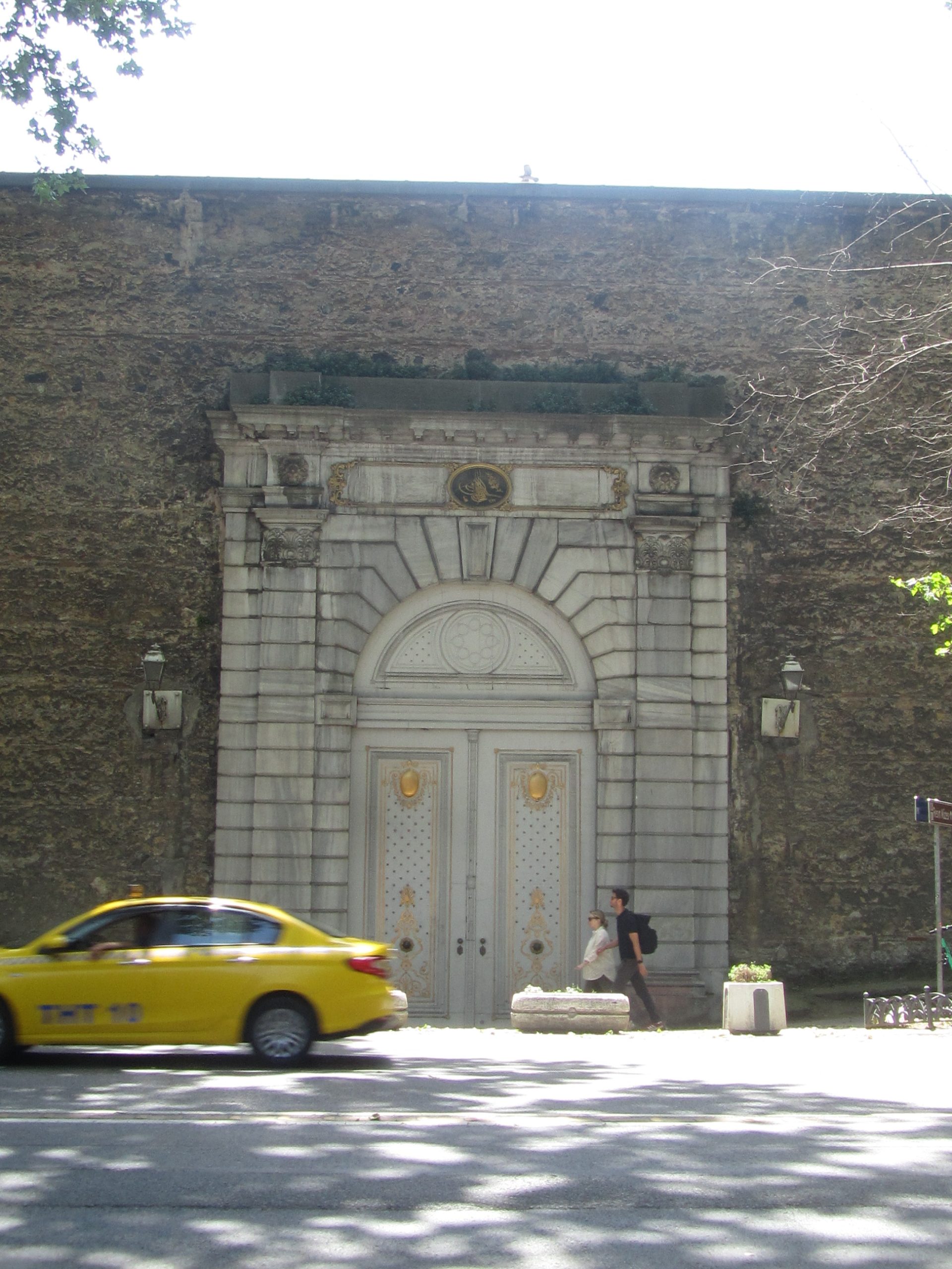 Another gate, seen from the streets of Beşiktaş.