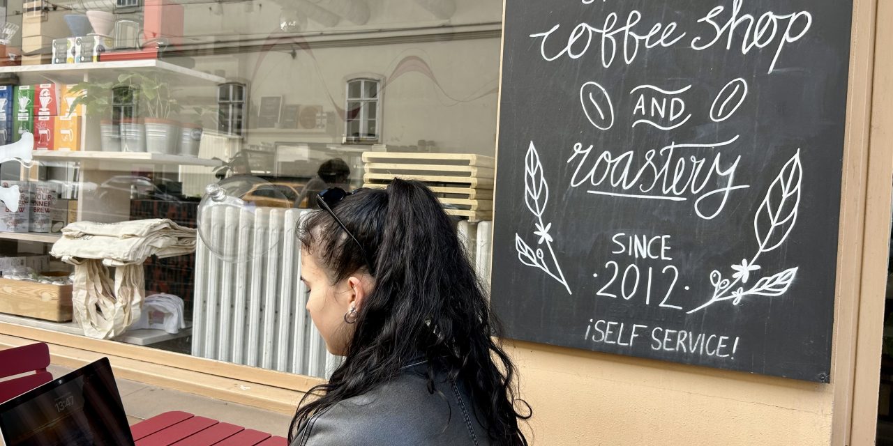 Digital customers at silent tables: Vienna’s cafés at a crossroads