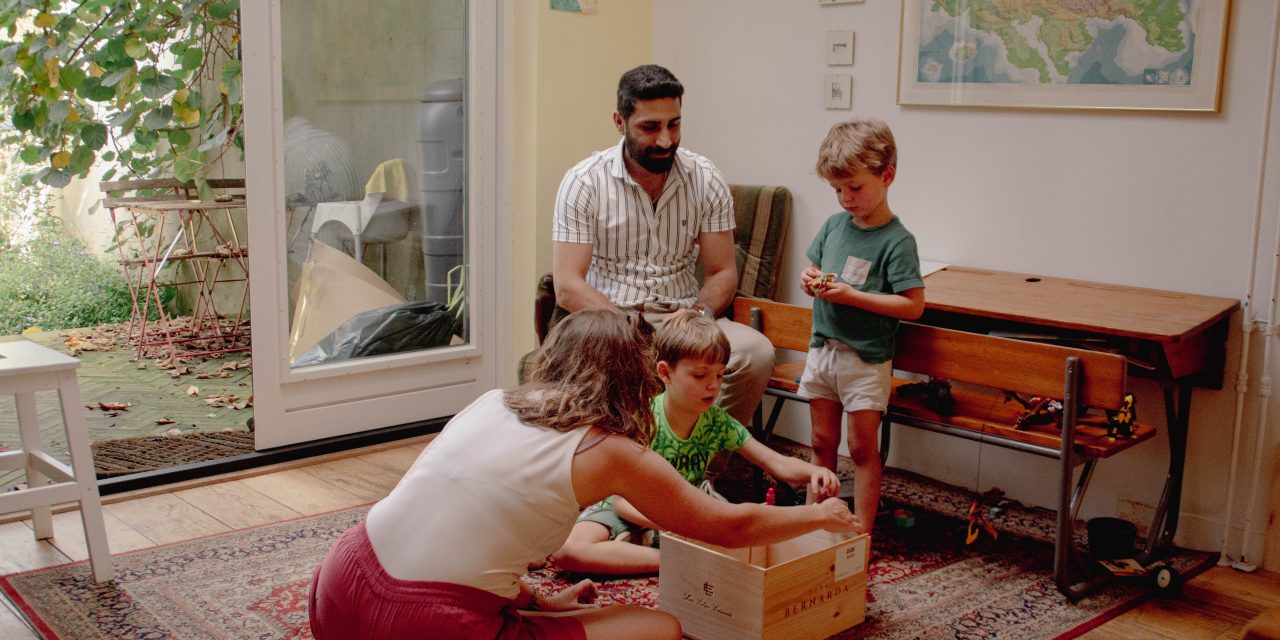 Laura Opens Home to Refugees Amid Europe’s Border Debate