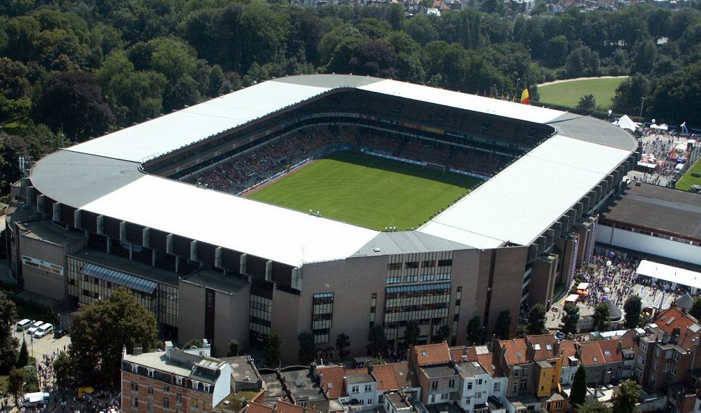 Sports Accessibility for Young People: A Tale of Two Cities