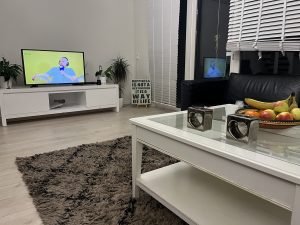 De woonkamer van een pand van Jacqueline. Foto: Jorik Simonides