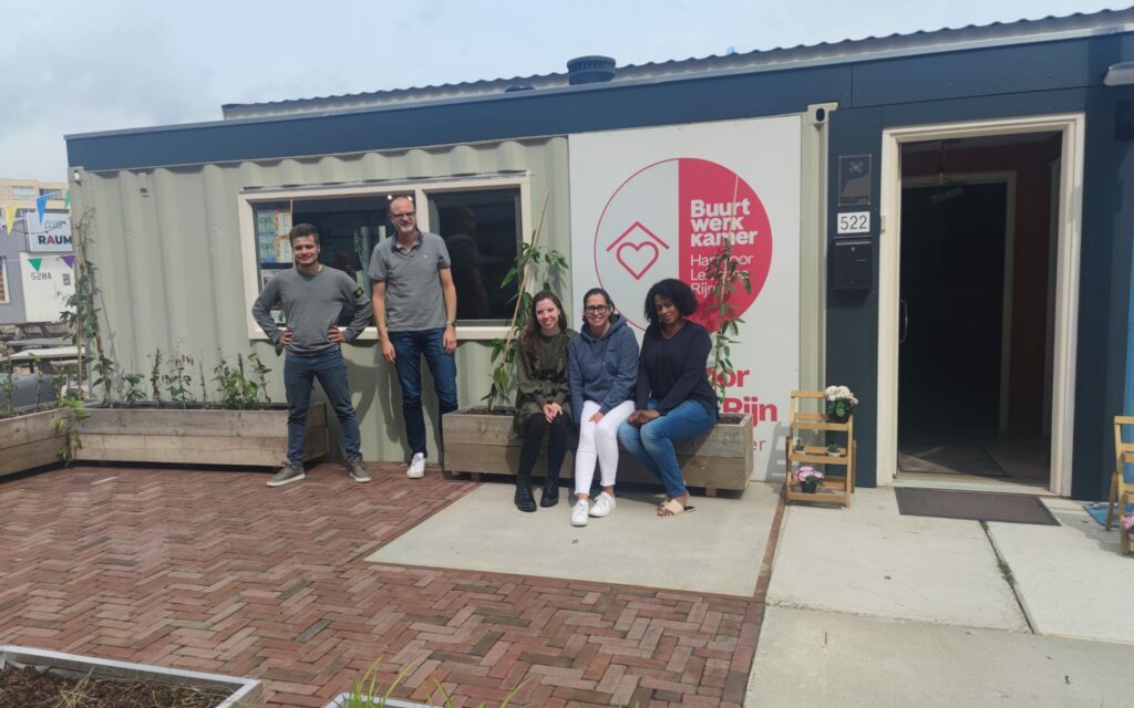 Eten met buurtbewoners in Hart van Leidsche Rijn