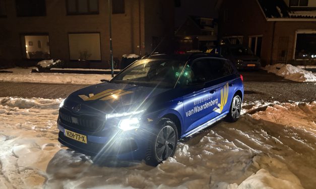 Rijles gaat door, ondanks dik pak sneeuw