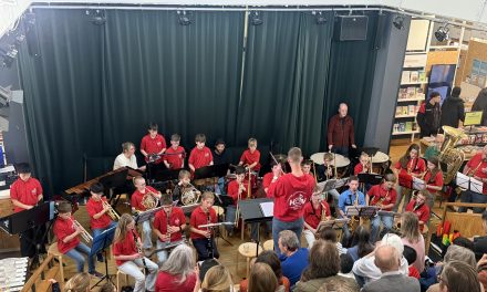 Feestelijke sfeer in de bibliotheek: kinderorkest brengt Kindermuziekweek tot leven in Leidsche Rijn