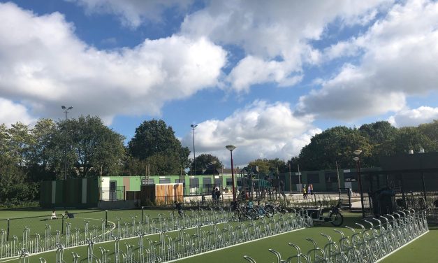 Eerste basisschool in opgroeiende wijk Rhijnhuizen: tijdelijk, maar thuis voor veel toekomst