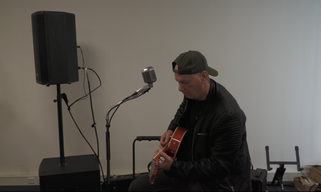 Rene van coverband The Wink: ‘Vol goede moed weer knallen op het podium’