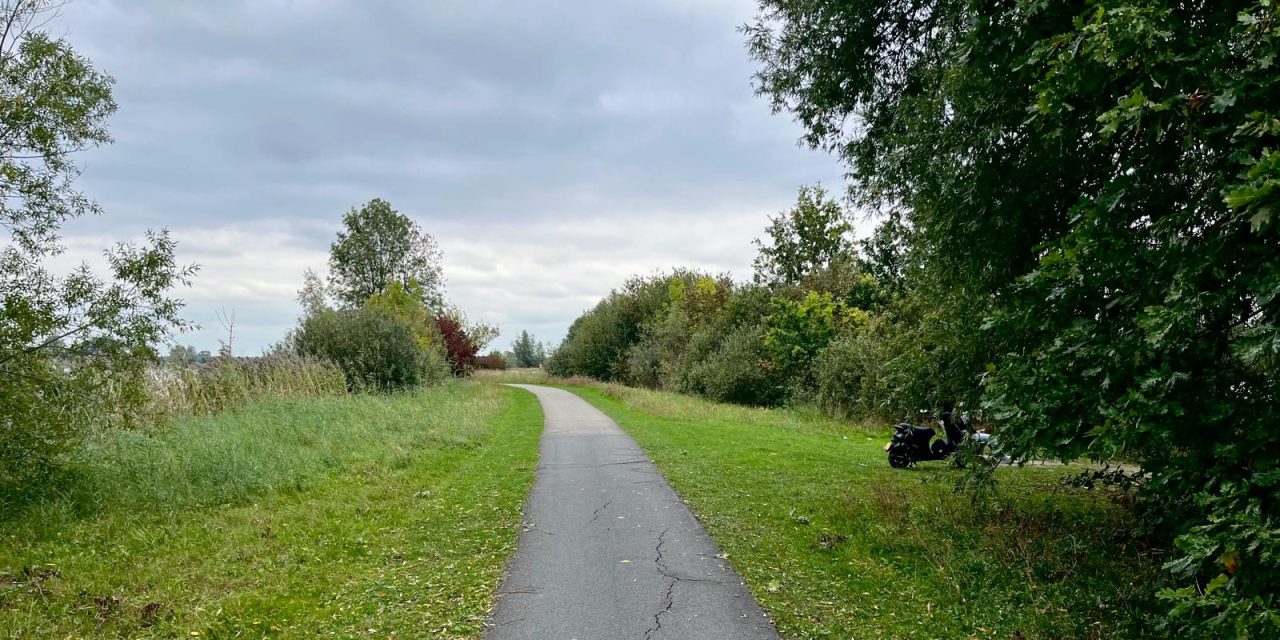 Geen brom- en snorfietsen meer in Nedereindse Park na opknapbeurt