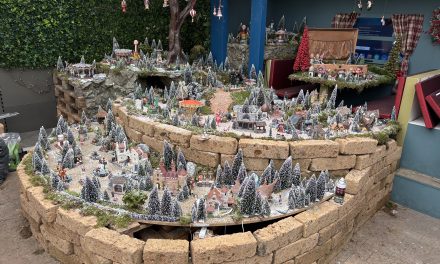 Voorbereidingen Kerstshow Intratuin IJselstein in volle gang