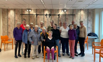Zo helpt sportcoach Natasja ouderen om actief en verbonden te blijven