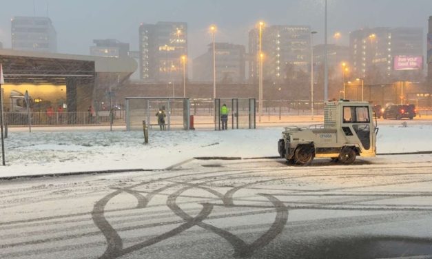 Schiphol weer in beweging na sneeuwstorm