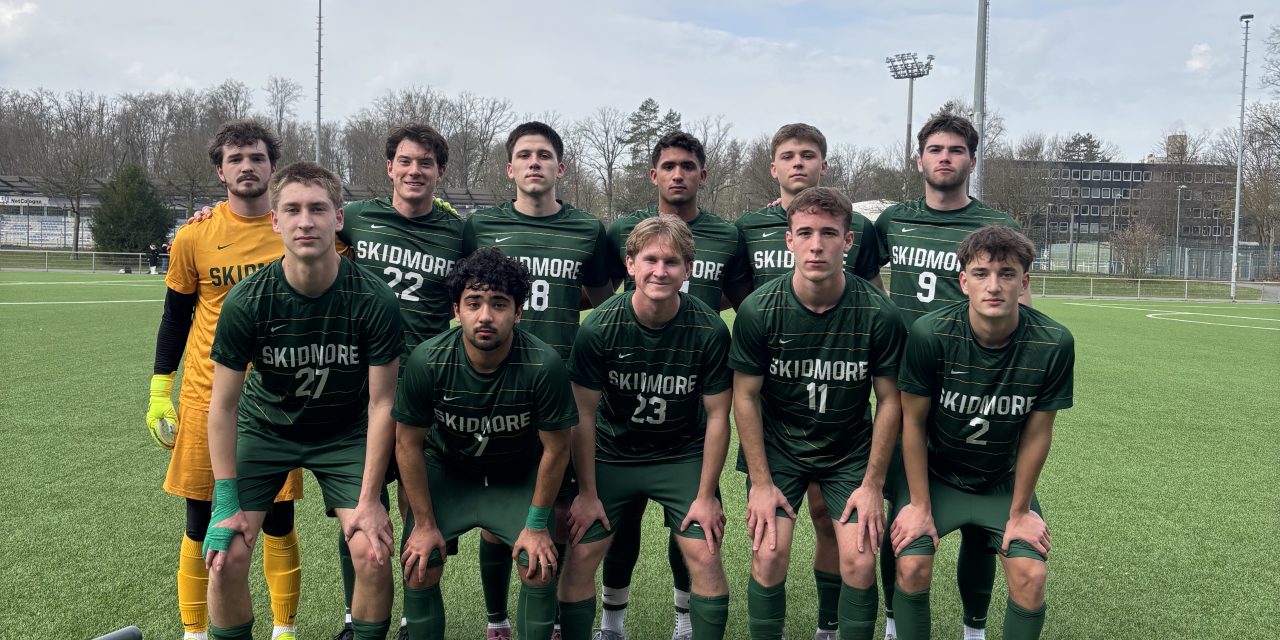 Skidmore Men’s soccer team op bezoek bij SV Parkhout voor oefenwedstrijd