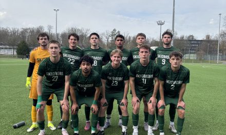 Skidmore Men’s soccer team op bezoek bij SV Parkhout voor oefenwedstrijd