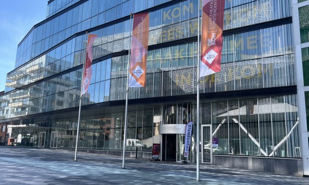 Theater de Kom heeft het eerste extra toegankelijke stembureau in Nieuwegein: ‘heel fijn dat dit er nu is.’