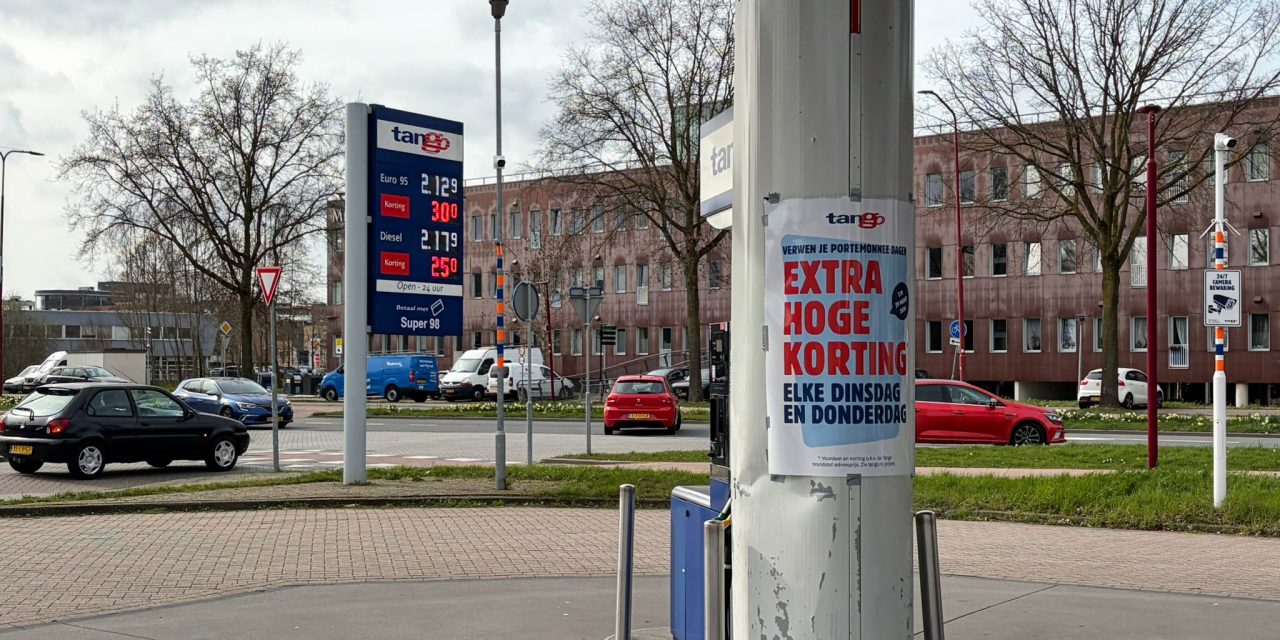 Hoge benzineprijs raakt automobilisten in Nieuwegein: ‘Volle tank kost nu ruim 100 euro’