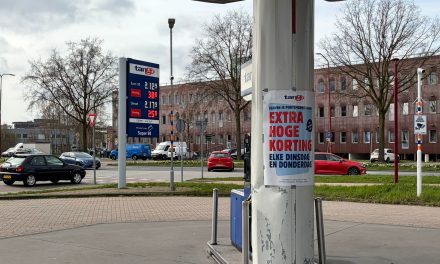 Hoge benzineprijs raakt automobilisten in Nieuwegein: ‘Volle tank kost nu ruim 100 euro’