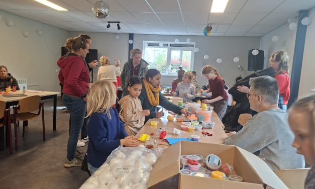 Geen schermtijd, maar knutseltijd: Bouwgein organiseert knutselmiddag voor kinderen