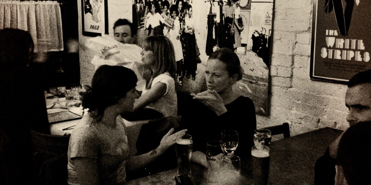 Regenboogcafé opent deuren als veilige plek