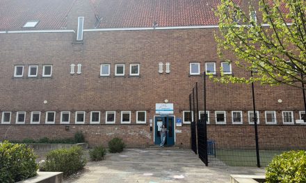 Na 25 jaar in de zorg gooit Helmy (52) het roer om: ‘Ik heb dit eigenlijk altijd al gewild’