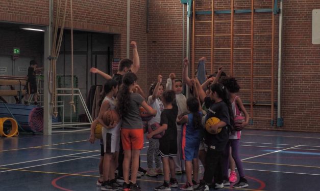 Basketbalvereniging B.C. New Stars uit Nieuwegein verhuist om te groeien: ‘Er kunnen nu honderd kinderen van de wachtlijst worden gehaald’