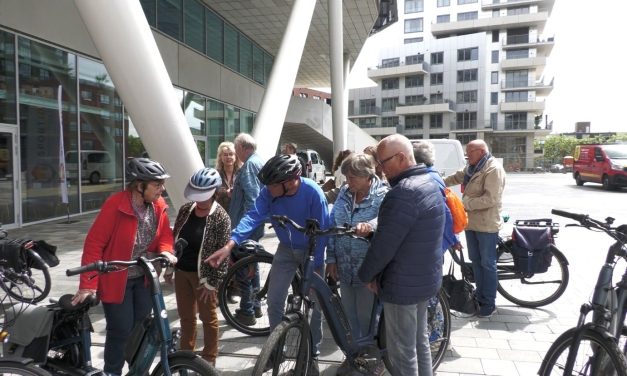 Workshop ‘Stevig op de pedalen’ helpt ouderen veilig op de fiets: ‘Ik zie nu dat ik niet de enige ben’