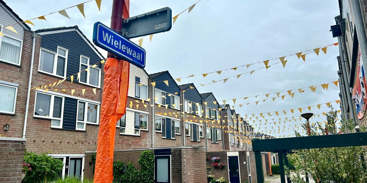 Wielewaal kleurt oranje tijdens WK: ‘Iedereen let hier op elkaar’