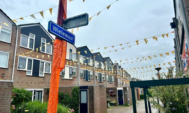 Wielewaal kleurt oranje tijdens WK: ‘Iedereen let hier op elkaar’