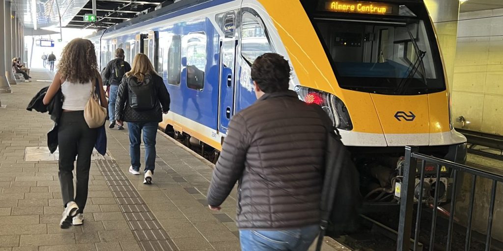 NS heeft drukte niet in het spoorboekje staan