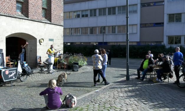 Wereld Daklozendag Arnhem groots aangepakt: ‘Ik ben zelfs trots dat ik dakloos ben’