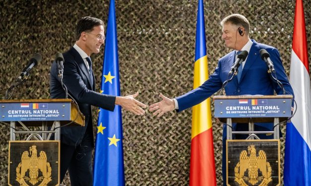Is de Roemeense president Johannis nog wel op tijd voor de kans op een NAVO positie?