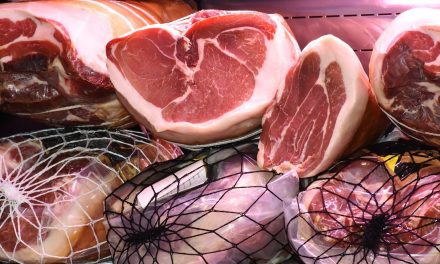 Factcheck: Stoppen met aanbiedingen vlees in supermarkt, is geen garantie op betere prijs voor boeren