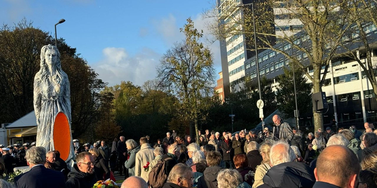 Razzia herdenking in Rotterdam brengt verhalen bij elkaar