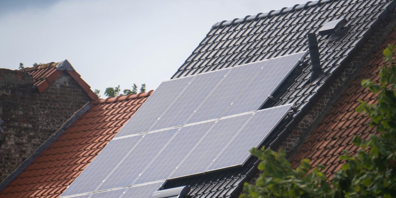 Factcheck: Zonnepanelen en windmolens zijn geen stabiele energievoorzieningen is deels waar