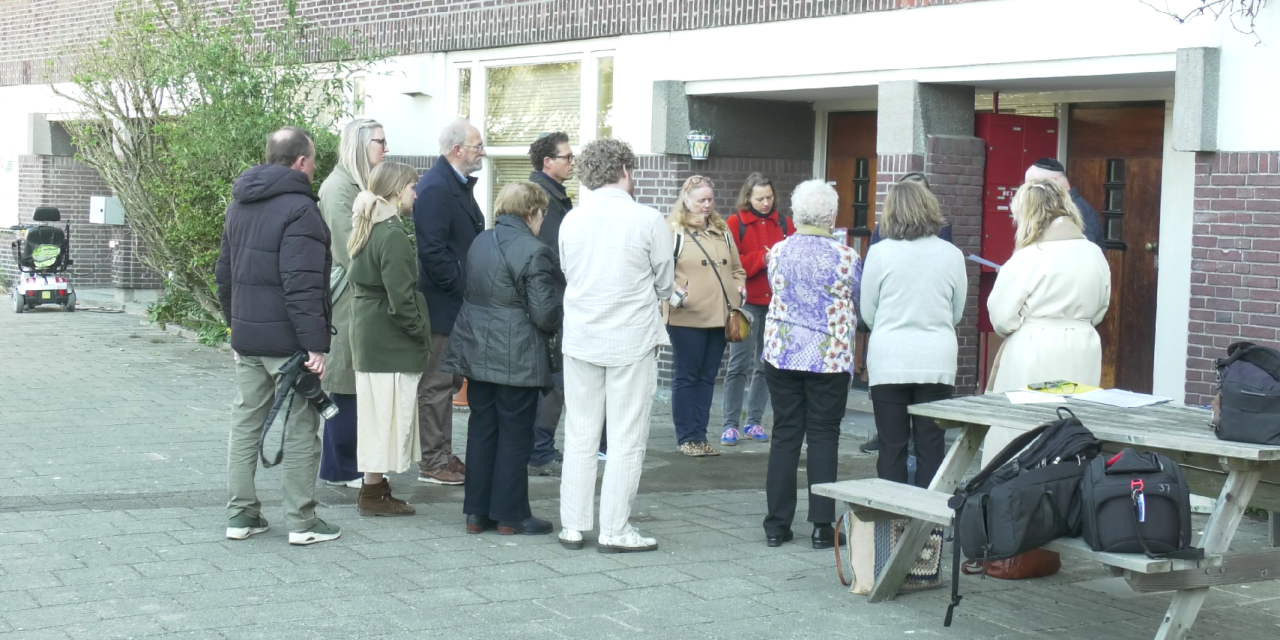 Hoe een oorlogspodcast jongeren bereikte, en waarom dat hard nodig is