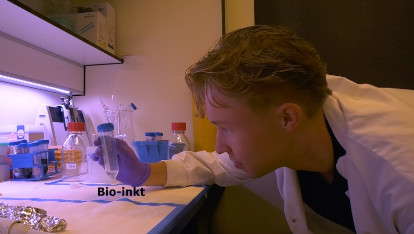 Levend weefsel geprint door een printer met ‘ogen’ en ‘hersenen’.