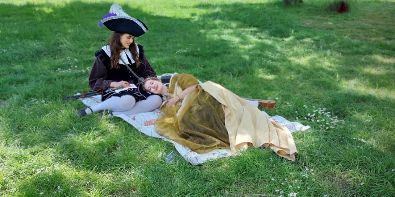 Wat schuilt achter het zwaard en de kostuums? Het Larpen