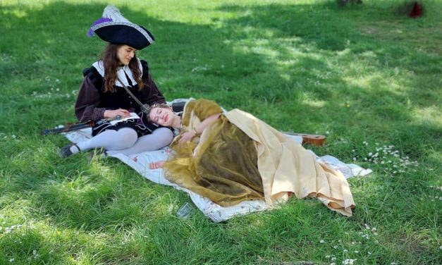 Wat schuilt achter het zwaard en de kostuums? Het Larpen