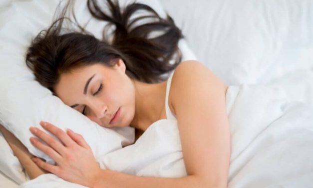 FACTCHECK: Dat slapen tussen tien en elf uur je hart beschermt, is misleidend : regelmaat is belangrijker