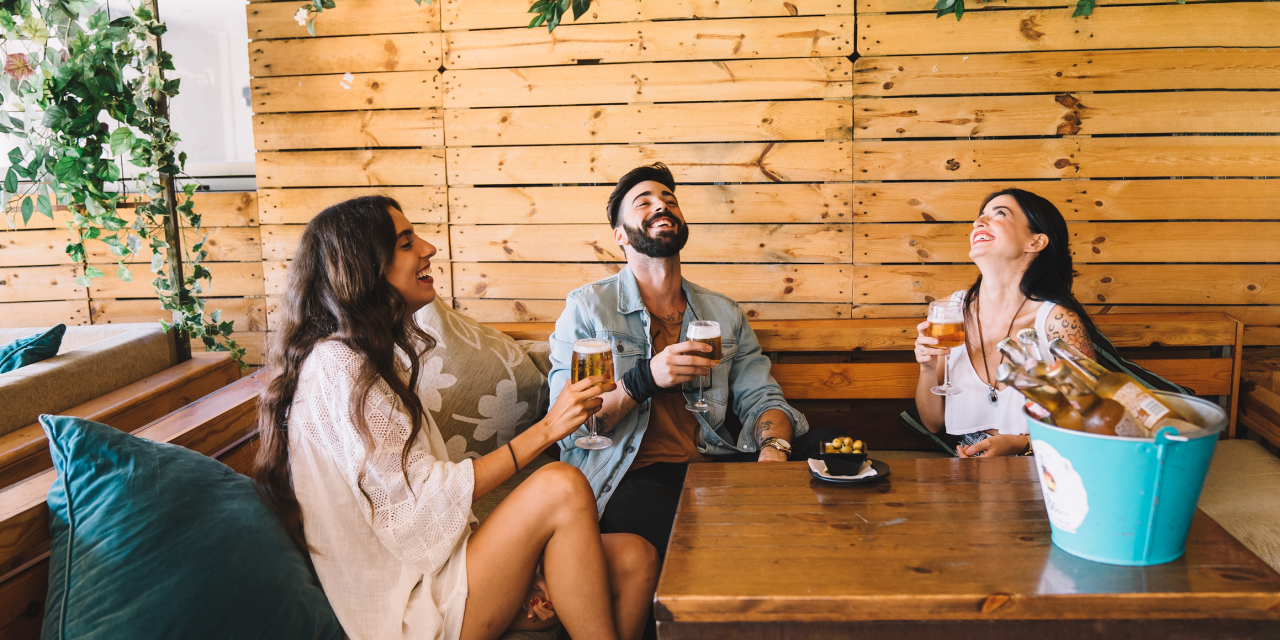 Hoe kan je je vriendschap zo goedkoop mogelijk houden?