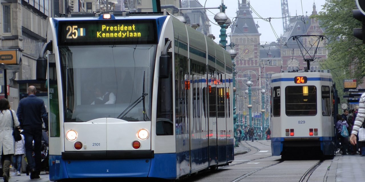 Factcheck: Donkere mensen worden veel vaker uit de tram gehaald dan witte mensen