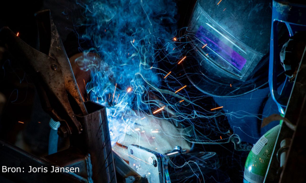 Carnaval in Oeteldonk, een festival of traditie?