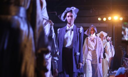 Ruitjes, gebroken wit en grote schouders: dé lentetrends van 2026