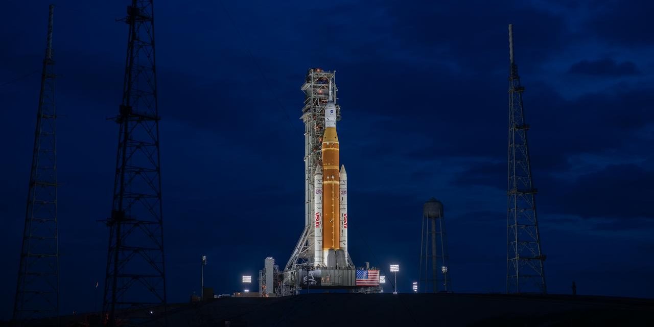 Nieuwe strijd om de ruimte: waarom de maan opnieuw het strijdtoneel is